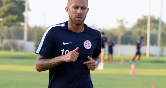 Jeremy Menez: Büyük galibiyetler alıp tarih yazmak için geldik