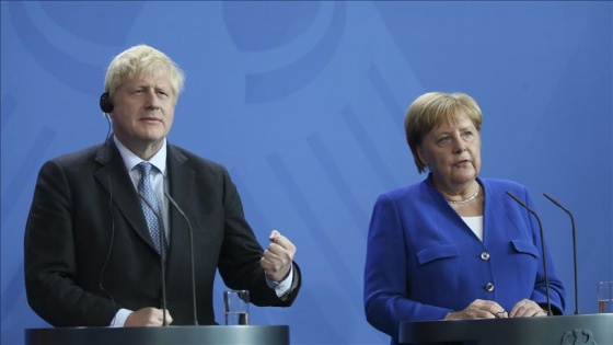 Johnson, Merkel ile görüştü