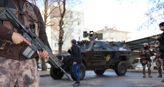 Kaçan teröristler didik didik arandı