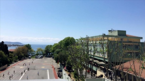 Kadıköy Anadolu Lisesindeki 'etkinliğe' inceleme