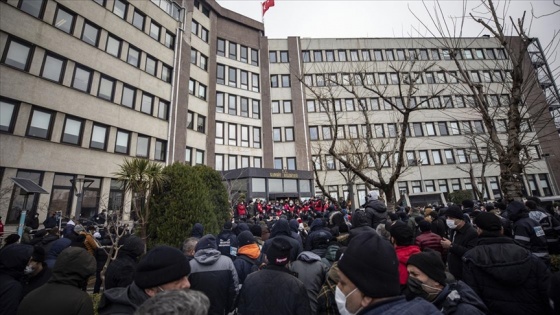 Kadıköy Belediyesinde işçiler greve başladı