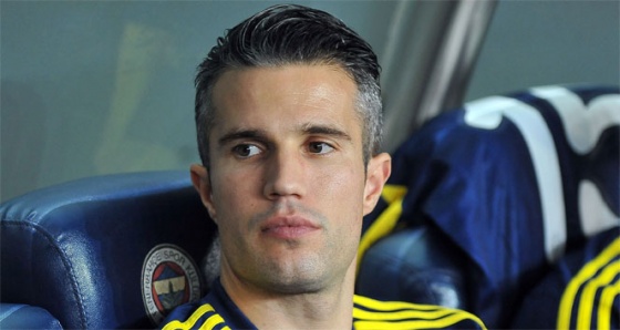 Kadıköy'de van Persie - Pereira gerilimi