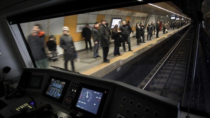 Kadıköy-Sabiha Gökçen Havalimanı metrosunda arıza nedeniyle yoğunluk yaşandı