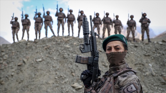 Kadın özel harekatçılar Hakkari&#039;de PKK&#039;nın korkulu rüyası oldu