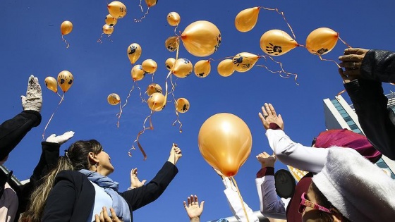 Kadına şiddete 'balonlu' hayır