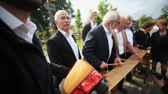 Kafkas kültürünün otantik müzikleri ve oyunları &#039;İhtiyar Delikanlılar&#039; grubuyla yaşatılıyor