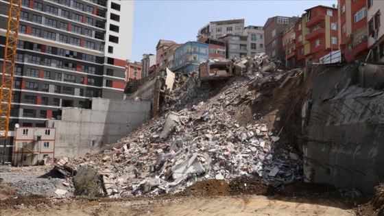 Kağıthane'deki enkaz bölgesinde geoteknik rapor hazırlanıyor