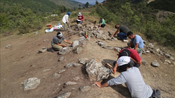 Kahin Tepe'de Karadeniz'in ilk taş atölyesine rastlandı