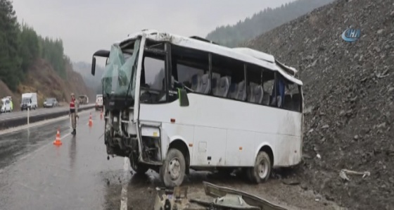 Kahramanmaraş'ta askeri araç kaza yaptı: 15 askerimiz yaralı