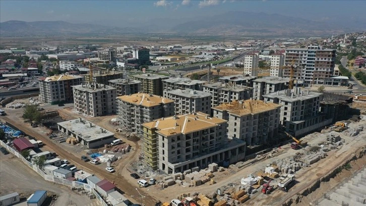 Kahramanmaraş'ta Ebrar Sitesi'nin yerine yapılan 32 bloklu inşaatta sona yaklaşıldı