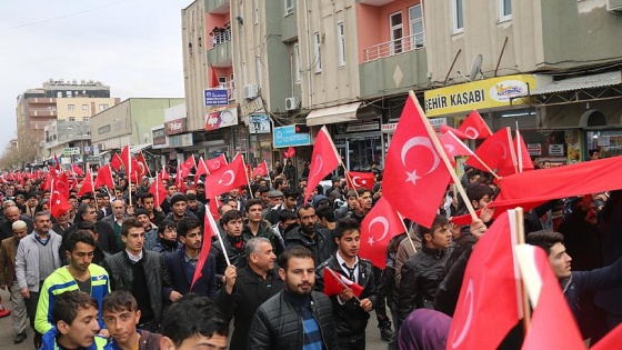 Kahta'da binlerce kişi terör saldırılarını protesto etti