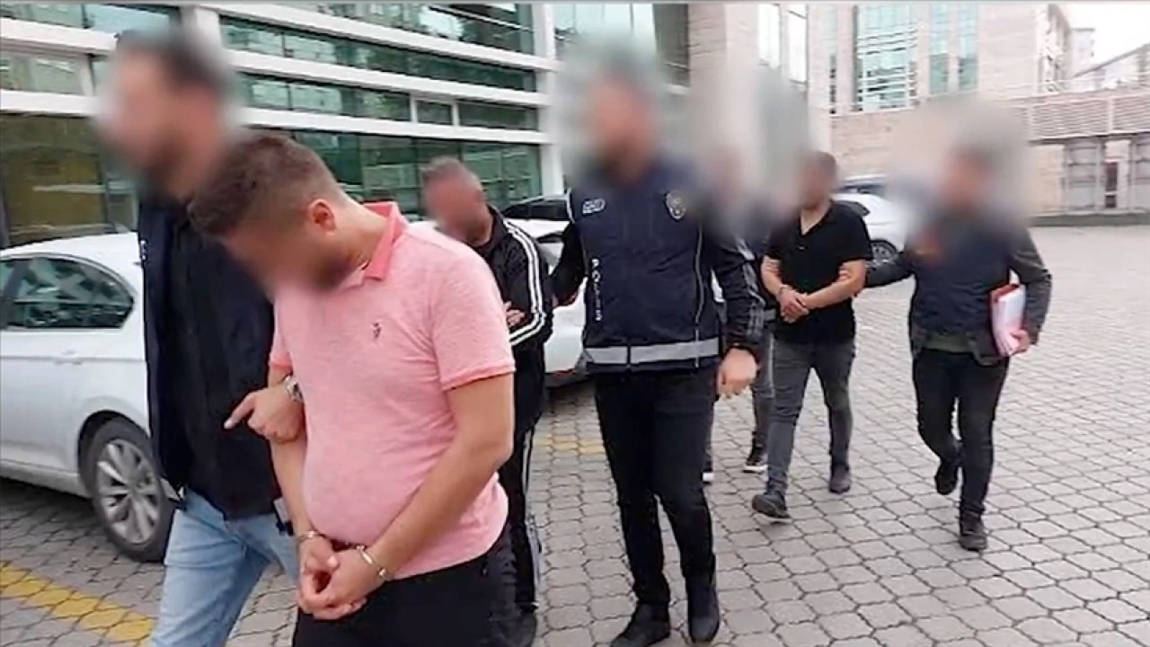 "Kalkan-28" operasyonlarında 257 şüpheli göçmen kaçakçılığı organizatörü yakalandı