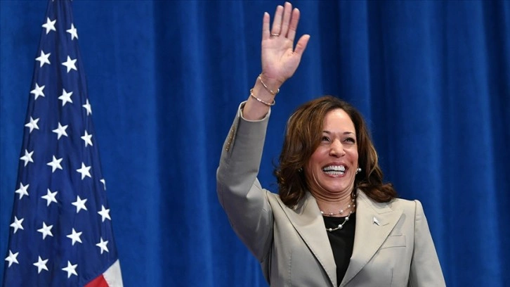 Kamala Harris, seçim kampanyasının ilk haftasında 200 milyon dolar bağış topladı