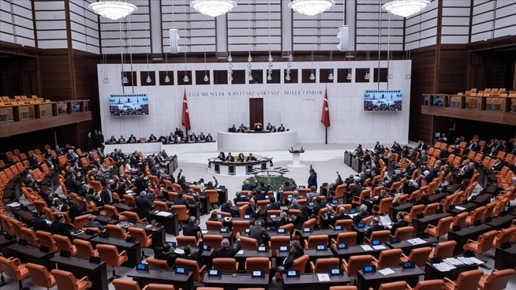 Kamuda çalışan sözleşmelilere kadro verilmesini içeren kanun teklifi TBMM'de