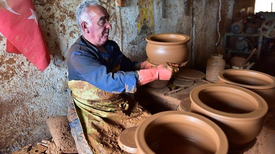 Kapadokya toprağından çömlekler ilgi görüyor