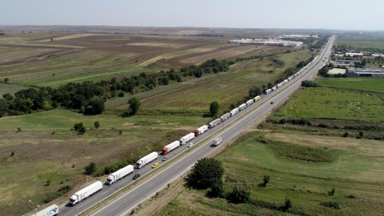 Kapıkule'de tır kuyruğu 14 kilometreye ulaştı