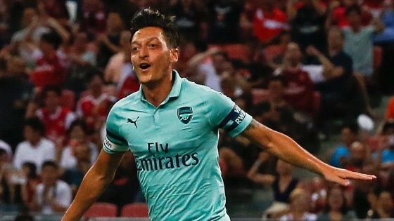 'Kaptan' Mesut Özil göz doldurdu