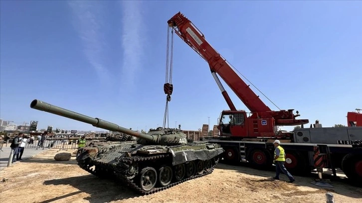 Karabağ'ın işgalinin sembolü tank Bakü'ye getirildi