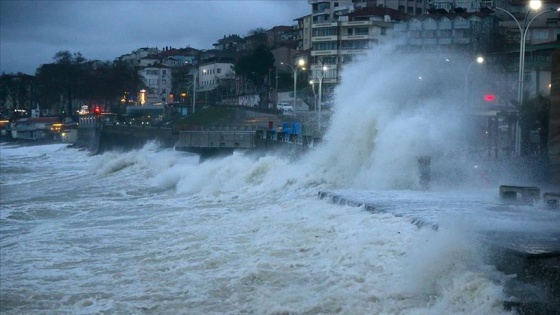 Karadeniz'de 6 il için kuvvetli fırtına uyarısı