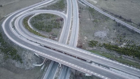 Karadeniz kentlerini İstanbul'a bağlayan kara yolu en sakin günlerini yaşıyor