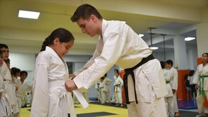 Karate Milli Takımı Antrenörü Güney, Şanlıurfa'da yetenekli çocukları spora kazandırıyor