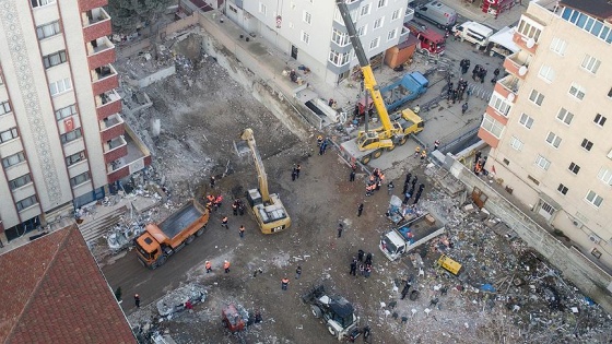 Kartal'da çöken binada deliller toplandı