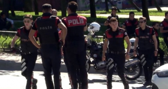 Kasımpaşa’da polis kaza yaptı: 2 yaralı