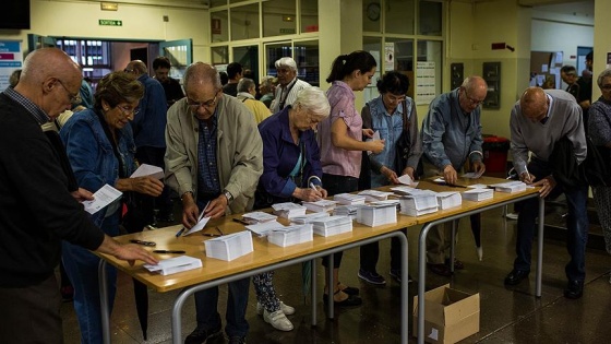 Katalonya'da 92 oy merkezi güvenlik güçlerince kapatıldı