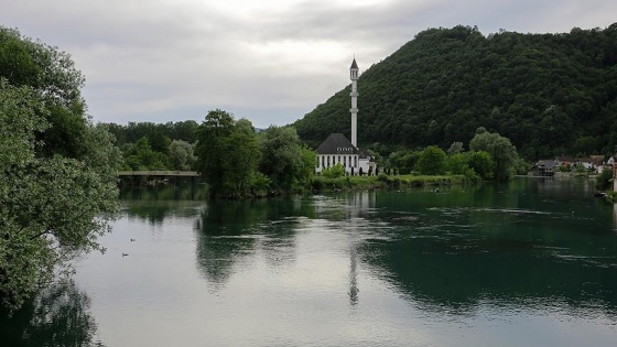 Katar'dan dünyaya 335 cami