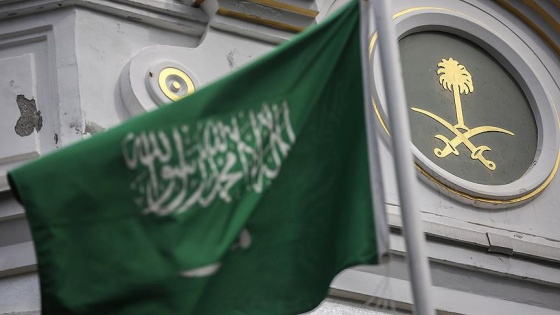 Katar Suudi Arabistan'ı dini siyasete alet etmekle suçladı