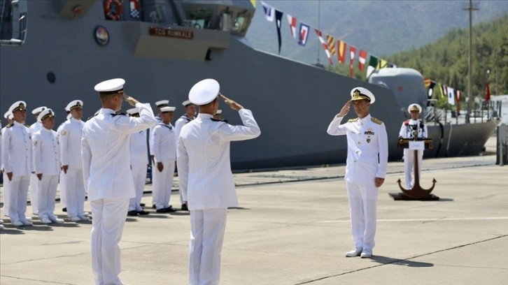 Katar'da konuşlanacak TCG Kuşadası ve TCG Kumkale gemileri için görevlendirilme töreni