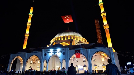 Kayseri'de Fevzi Mercan Camii ibadete açıldı