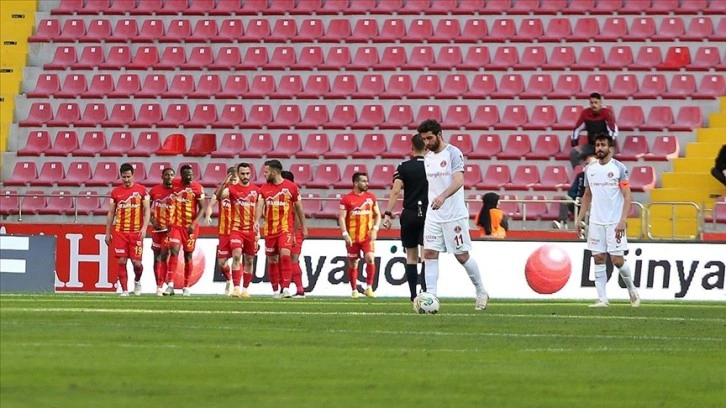 Kayserispor 3 puanı 3 golle aldı