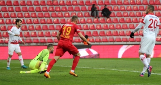 Kayserispor, tur için avantaj sağladı