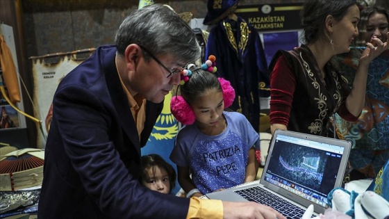 Kazakistan'ın Ankara Büyükelçisi “Yılın Fotoğrafları“ oylamasına katıldı