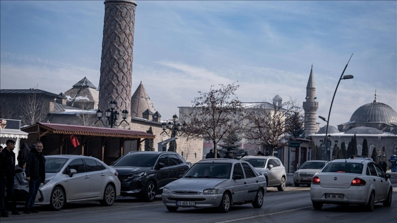 Kentsel büyümeye göre araç sayısındaki artış, Erzurum'da hava kirliliğine sebep oluyor