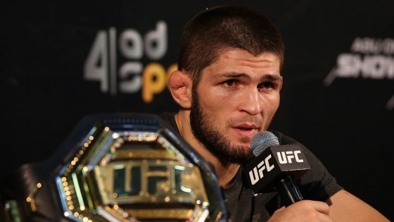 Khabib Nurmagomedov'un babası koronavirüs nedeniyle hayatını kaybetti