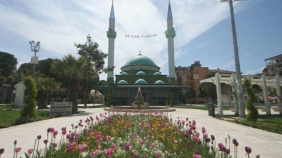 Kıblesi yanlış cami yeniden inşa edilecek