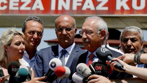 Kılıçdaroğlu, Enis Berberoğlu'nu ziyaret etti