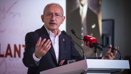 Kılıçdaroğlu kadın muhtarlarla bir araya geldi