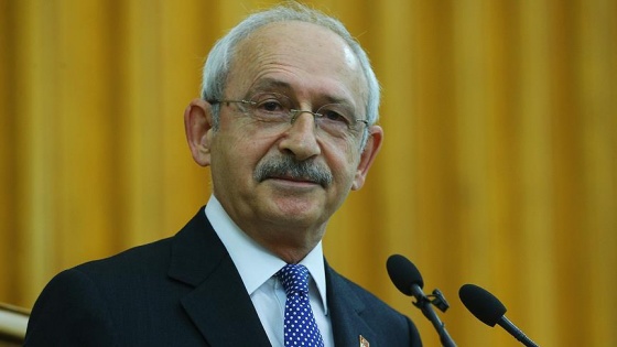 Kılıçdaroğlu karne alan öğrencileri kutladı