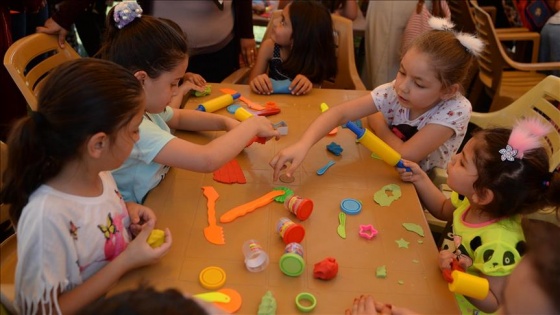 Kilis'te çocukların yüzünü güldüren festival