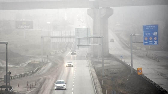 'Kilit kavşak' Kırıkkale'de yoğun sis etkili oluyor