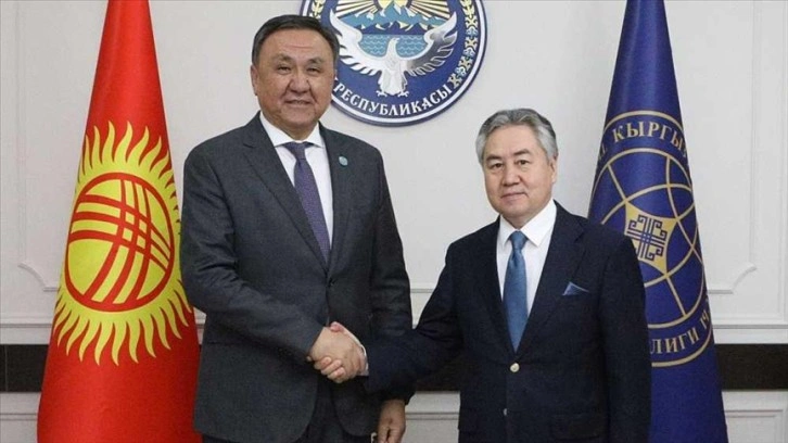 Kırgızistan Dışişleri Bakanı Kulubayev, TDT Genel Sekreteri Ömüraliyev ile görüştü