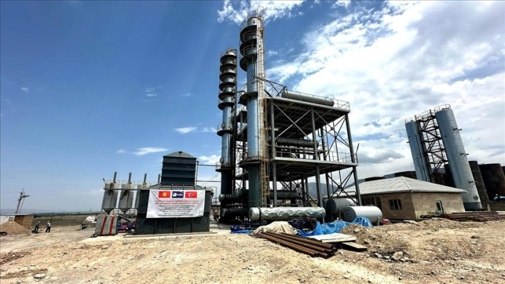 Kırgızistan'ın Batken Bölgesi'nde Kırgız-Türk ortaklığında petrol rafinerisi kuruluyor