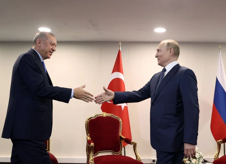 Kırım Tatarları, Rusya’da yaşanan başkaldırma ve darbe teşebbüsüne karşı Başkan Vladimir Putin’in yanındadır! -Ünver Sel yazdı-