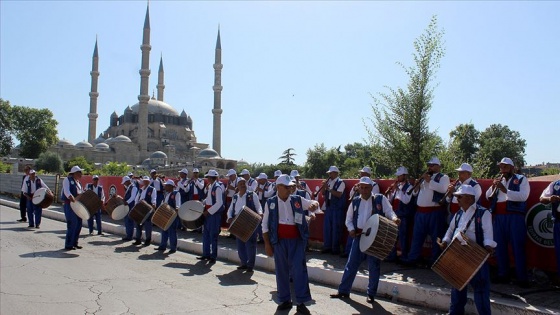 Kırkpınar'a davul zurnalı davet