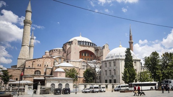 Kızılay, Ayasofya Camisi'nin açılışında vatandaşların ihtiyaçlarını karşılayacak