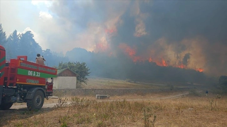 Kızılcahamam'da başlayan yangın Gerede'ye sıçradı