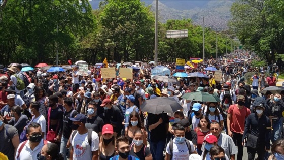 Kolombiya&#039;da gösterilere neden olan vergi reformuyla daha fazla vergi toplanması amaçlanıyor